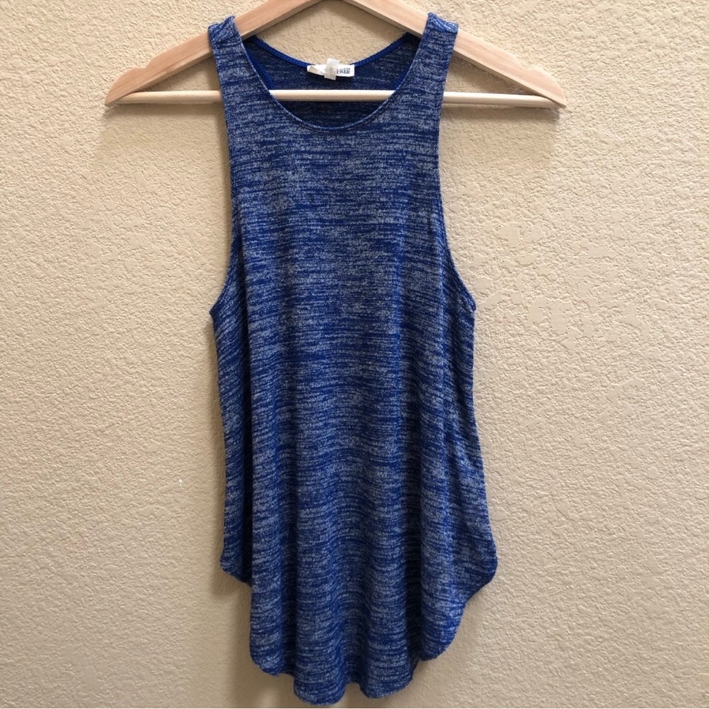 Wilfred Free Aritzia sleeveless swing top 
size XS
Blue with speckles of white